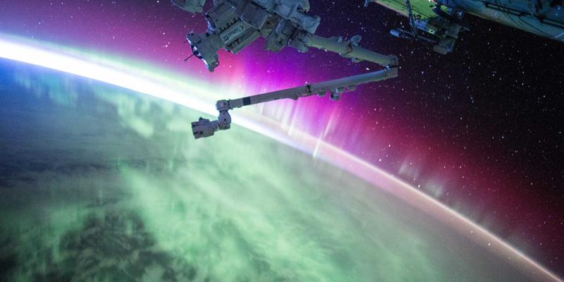 从战国琉璃到清代玻璃：中国古玩鉴定与收藏中的玻璃器工艺源流探秘