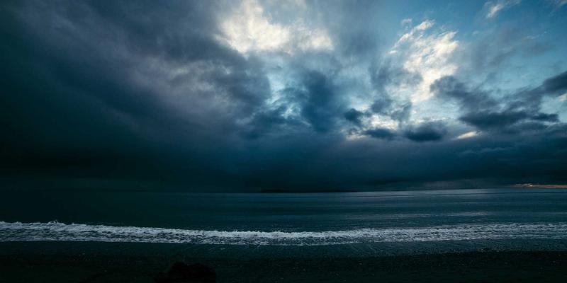 古董收藏进阶指南：从青铜器到漆器，探秘战国至明代的工艺传承与鉴定要诀